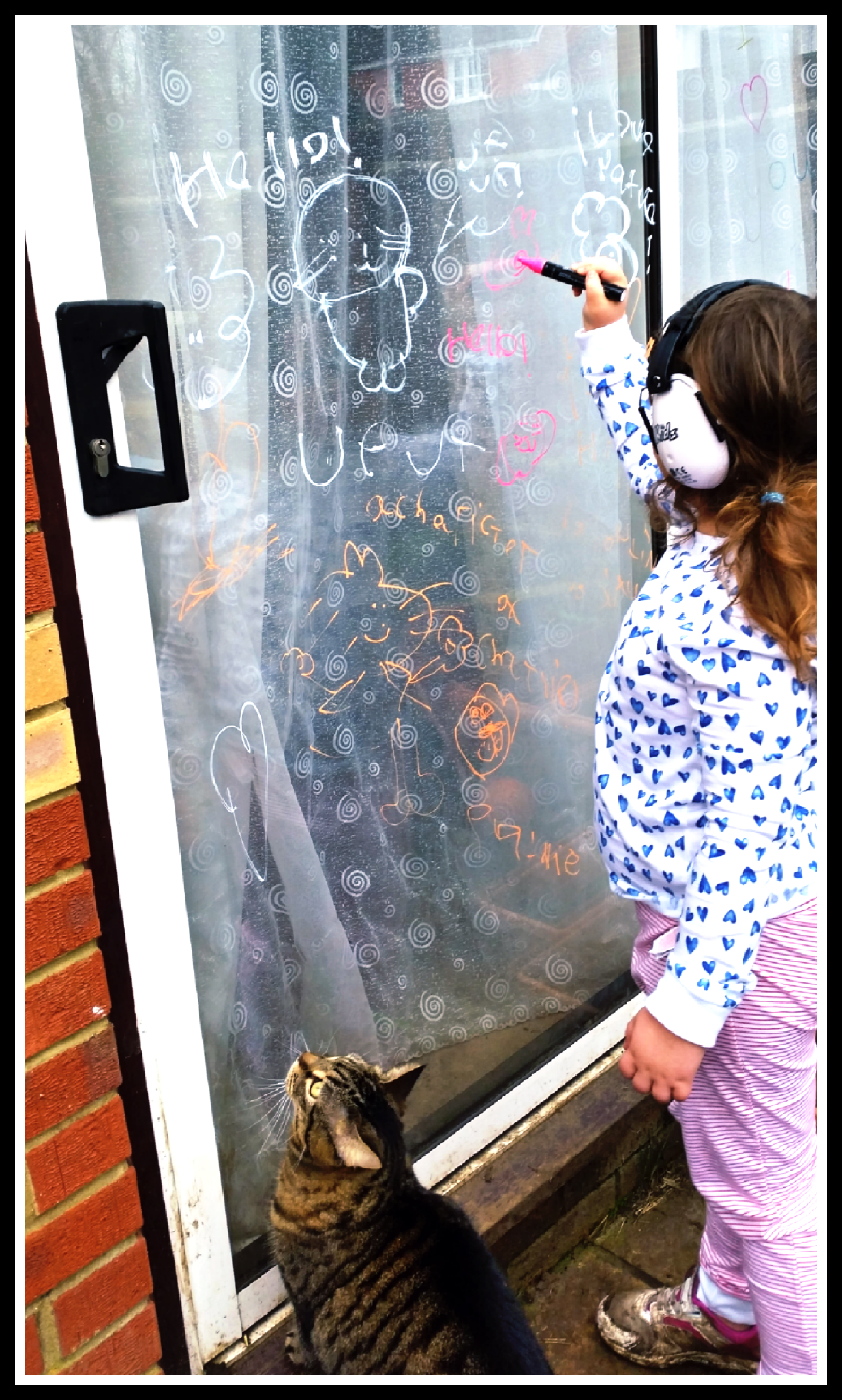 chalk markers, chalk pens, Chalkboard pens, Chalkboard markers, dry erase markers, chalk artists, kids, parents, teachers, creative, art, education, review, giveaway, discount, Living Life Our Way