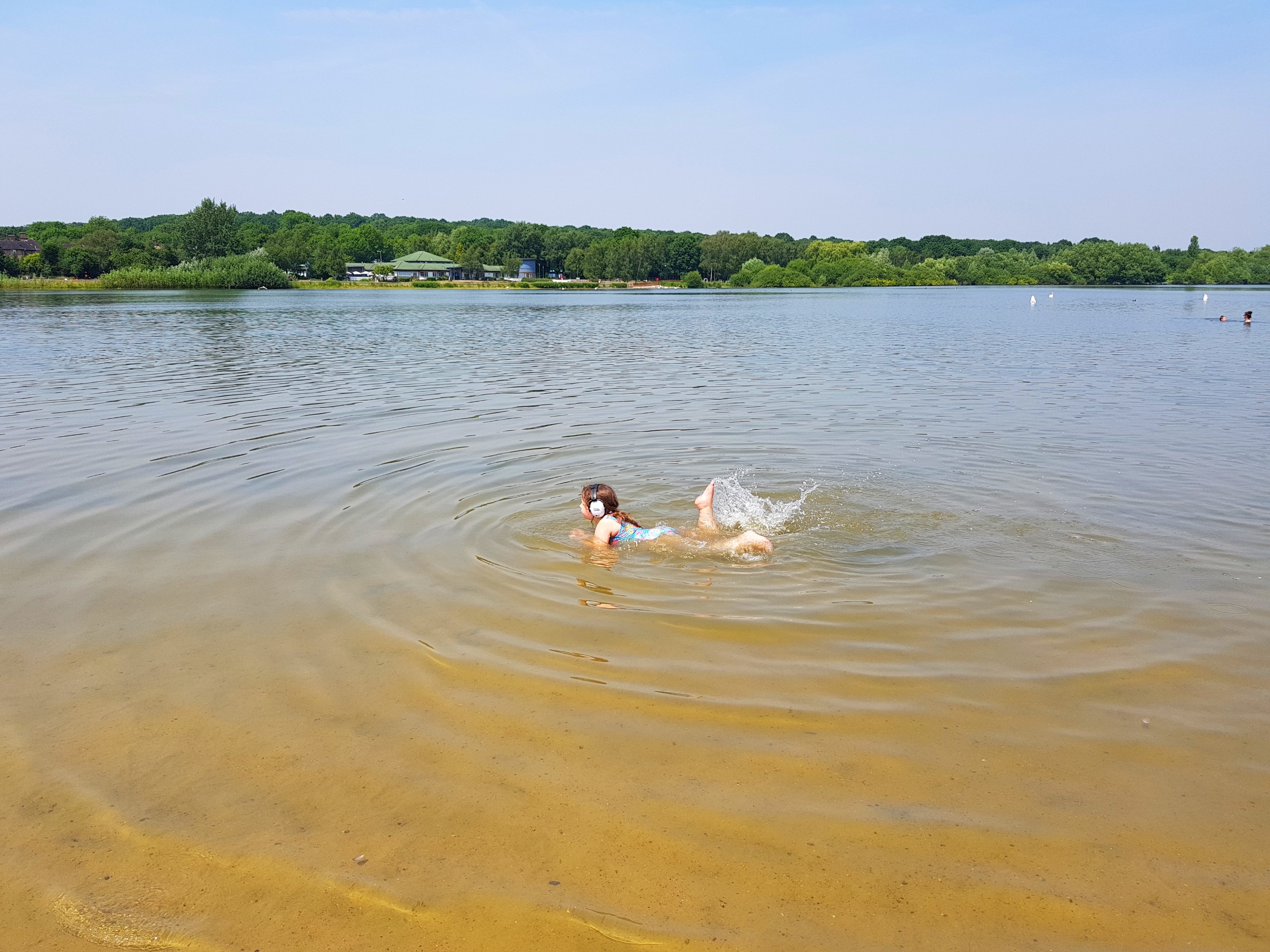 30 days wild, places to visit, Ruislip lido, days out, blue mind, #30dayswild, #livinglifewild, The Wildlife Trusts, 100 days of blue, #waterislife, #waterismedicine, stay wild, nature, wildlife, natural environment, childhood unplugged, get outside, outdoors