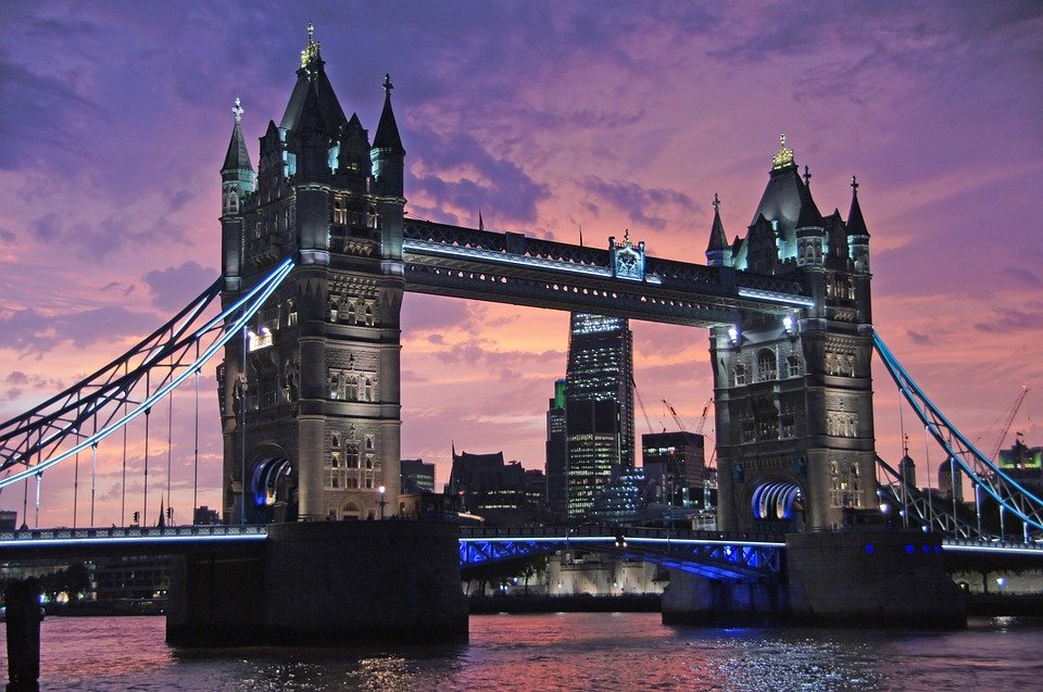 Tower of London, London Bridge, Thames, London attraction