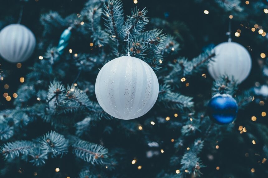 Ease Into Christmas With These Top Money Tips