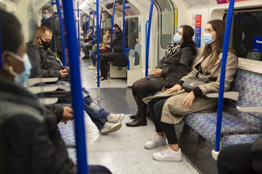 8 Sensible Health Tips for Commuters During the COVID-19 Pandemic